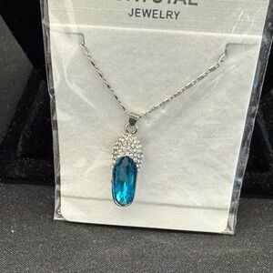 Elegant Silver and Blue Crystal Pendant Necklace